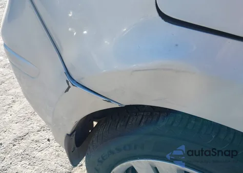 2011 Nissan Versa 1.8S z USA, uszkodzony, nr VIN 3N1BC1CPXBL441254